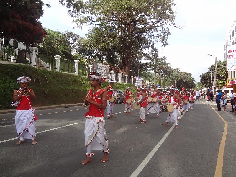 DSC03310.JPG - Sep 8-12, 2014 街頭遊行 (斯里蘭卡，可倫坡) [Parade, Colombo, Sri Lanka]-131